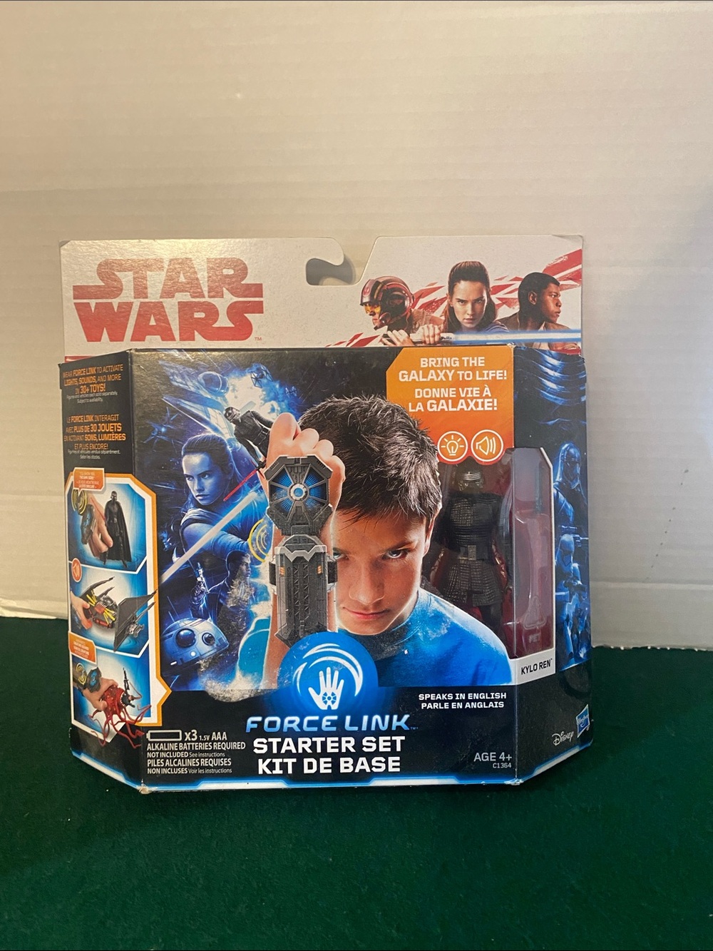 Star Wars Force Link Starter Set With Kylo Ren Figure  ( C15 )